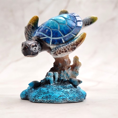 Blue painted resin sea - blue,